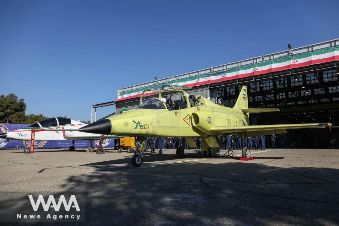 伊朗教练机撞山坠毁,两名飞行员丧生,猜测是自产的亚辛教练机 伊朗教练机撞山坠毁,两名飞行员丧生,猜测是自产的亚辛教练机
