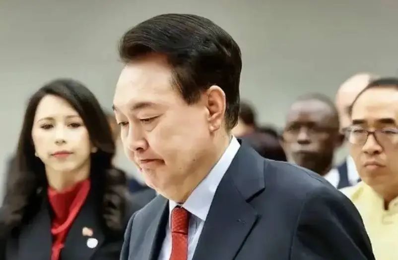 弹劾终于通过,尹锡悦作大死,激怒韩东勋 弹劾终于通过,尹锡悦作大死,激怒韩东勋