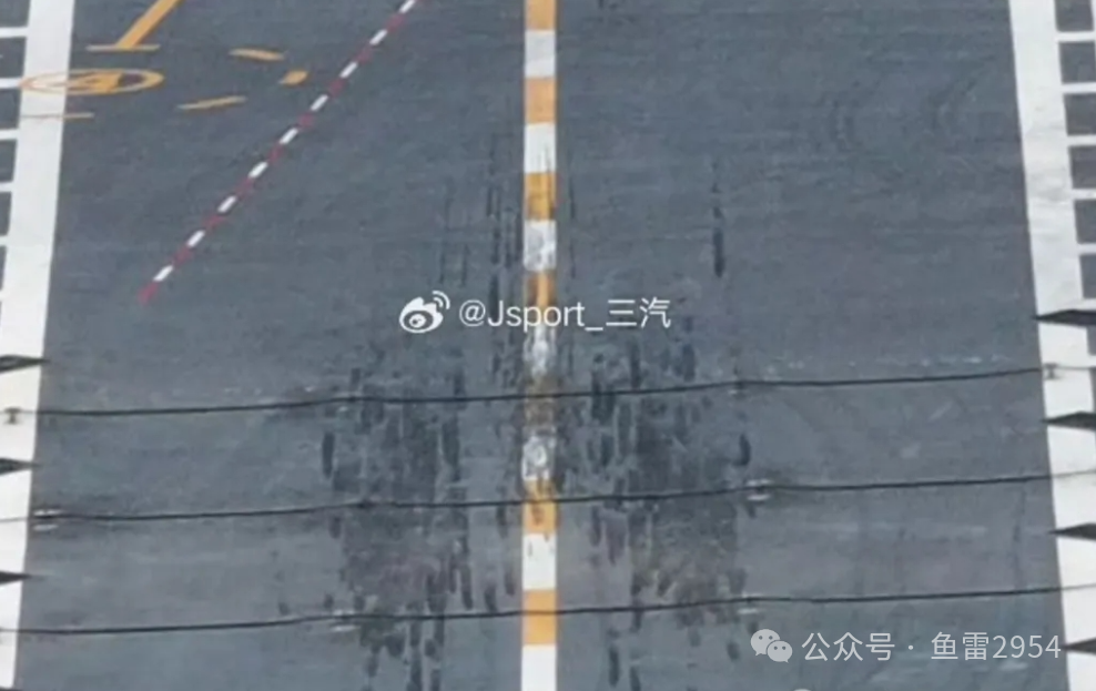 福建舰航母再进干船坞画面曝光,这是为交付海军测试做前期准备? 福建舰航母再进干船坞画面曝光,这是为交付海军测试做前期准备?