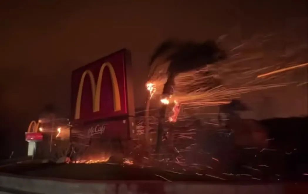 这种情况不敢问,只能看 这种情况不敢问,只能看