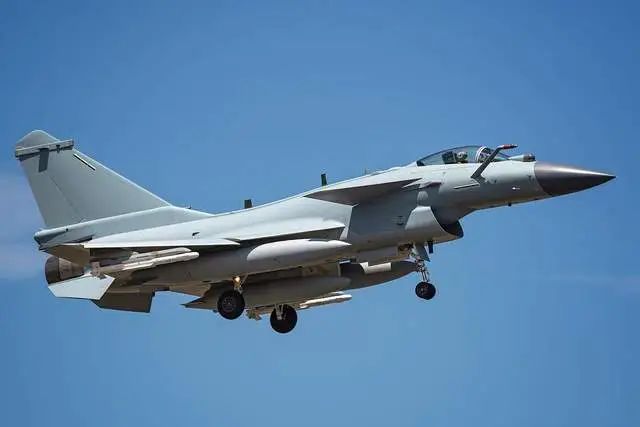 美国后院向中国敞开大门，这国一眼看中歼-10C，要求中方白送几架