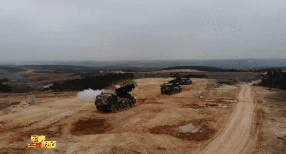 重塑战场风暴：中国11式122毫米火箭炮的革新之旅