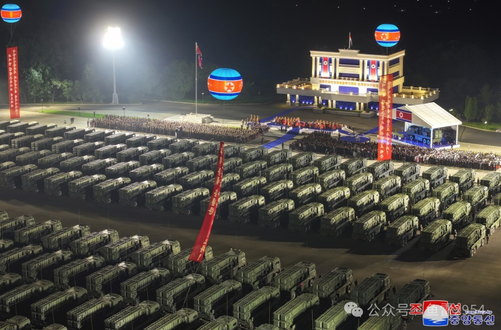 出乎意料之外!巴基斯坦又曝个大招,两款超远程火箭弹正式亮相 出乎意料之外!巴基斯坦又曝个大招,两款超远程火箭弹正式亮相