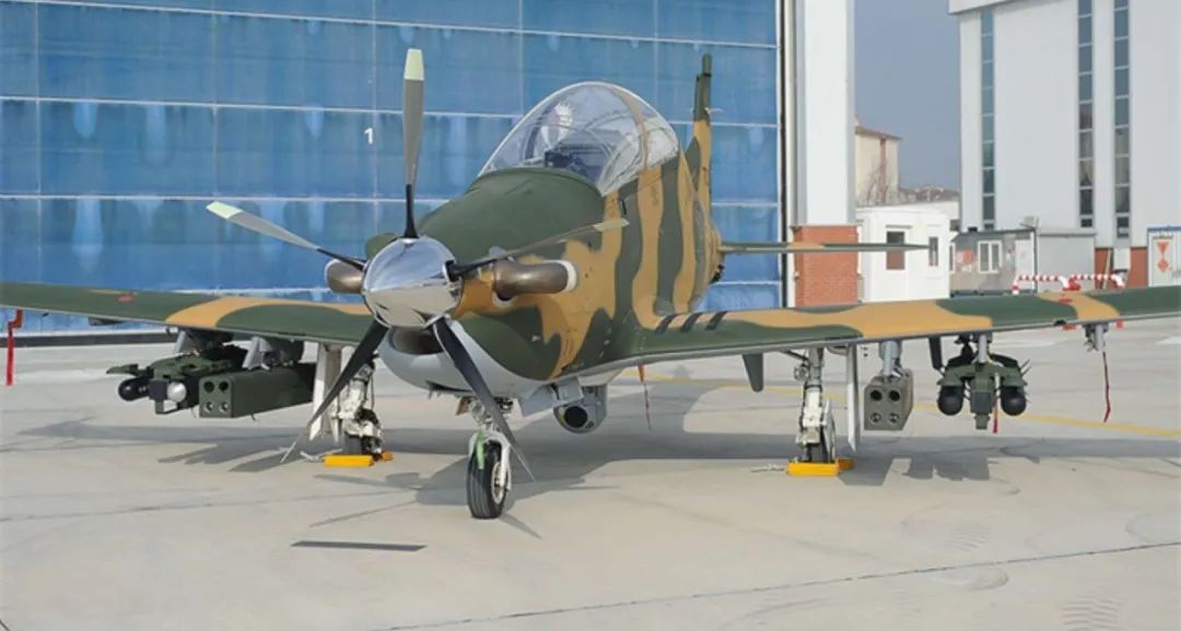 土耳其自由鸟-II教练机首飞,进行全方位改进提升性能 土耳其自由鸟-II教练机首飞,进行全方位改进提升性能