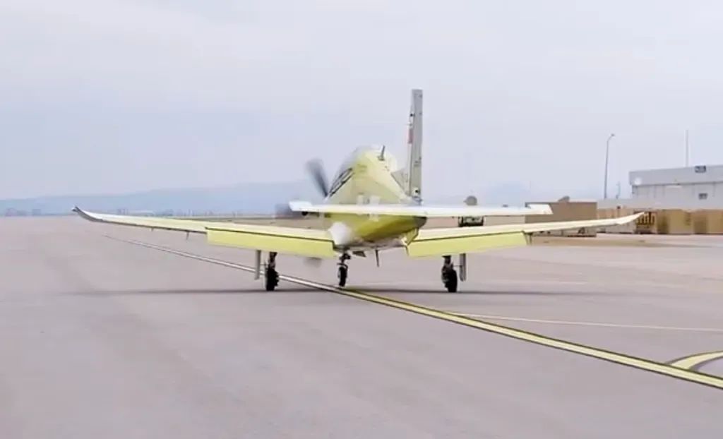 土耳其自由鸟-II教练机首飞,进行全方位改进提升性能 土耳其自由鸟-II教练机首飞,进行全方位改进提升性能