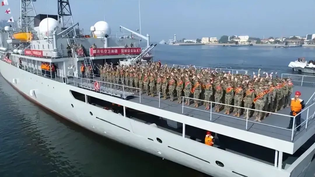 豪横！中国一所军校就有8架歼11，“几所军校灭一国”毫不夸张