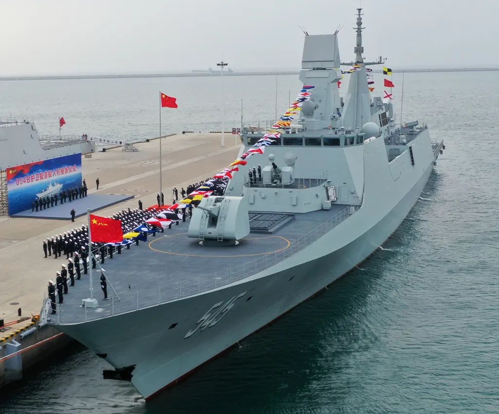 054B护卫舰过于隐身,需要加装角反射器才能“正常”航行 054B护卫舰过于隐身,需要加装角反射器才能“正常”航行