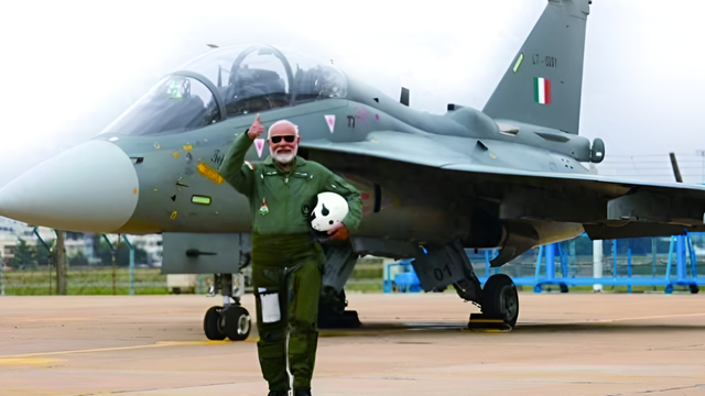 看完了歼-36,印度媒体彻底死心,喊话莫迪:别买图-160,根本打不过 看完了歼-36,印度媒体彻底死心,喊话莫迪:别买图-160,根本打不过