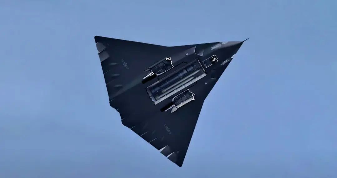 三发并列独树一帜,超级科幻也能实现?中国六代机让世界持续震撼 三发并列独树一帜,超级科幻也能实现?中国六代机让世界持续震撼