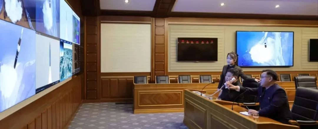 这种情况不敢问,只能看 这种情况不敢问,只能看