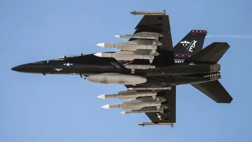 从F-18E的搭载模式看美国海军的心态变化