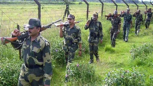 两大“死敌”握手言和?印度遭遇左右夹击,这次对手不是中国 两大“死敌”握手言和?印度遭遇左右夹击,这次对手不是中国