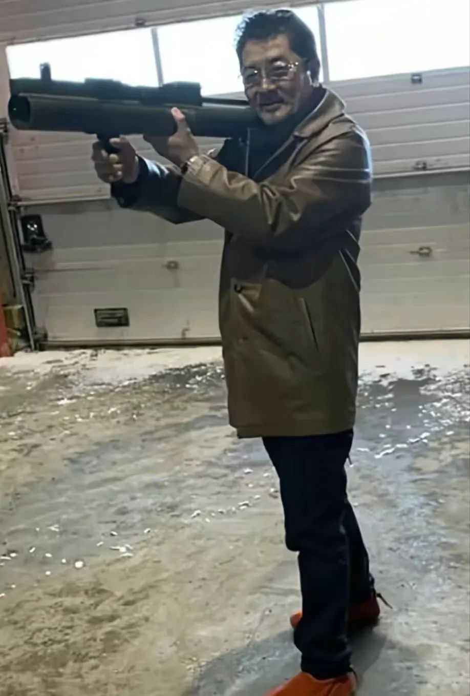 这种情况不敢问,只能看 这种情况不敢问,只能看