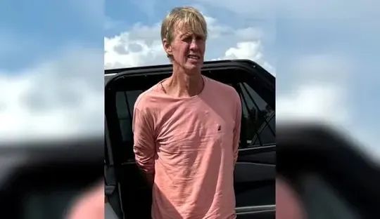 自由堡战士:刺杀特朗普、拉斯维加斯赛博皮卡、新奥尔良冲撞! 自由堡战士:刺杀特朗普、拉斯维加斯赛博皮卡、新奥尔良冲撞!