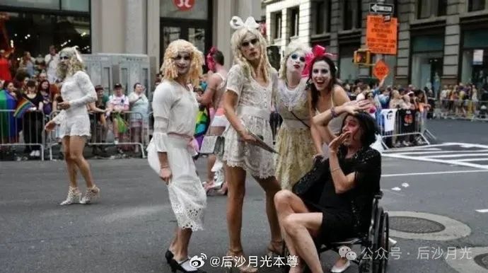 奔向文明!TikTok美国“难民”涌入小红书! 奔向文明!TikTok美国“难民”涌入小红书!