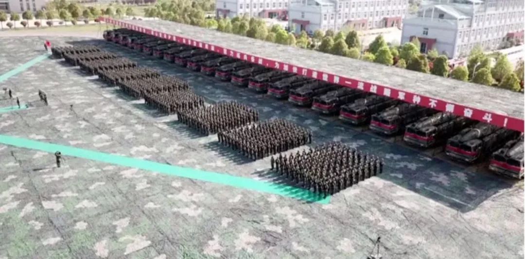 “关岛特快”导弹旅罕见曝光!发射车一眼望不到头,可同时打三艘航母 “关岛特快”导弹旅罕见曝光!发射车一眼望不到头,可同时打三艘航母