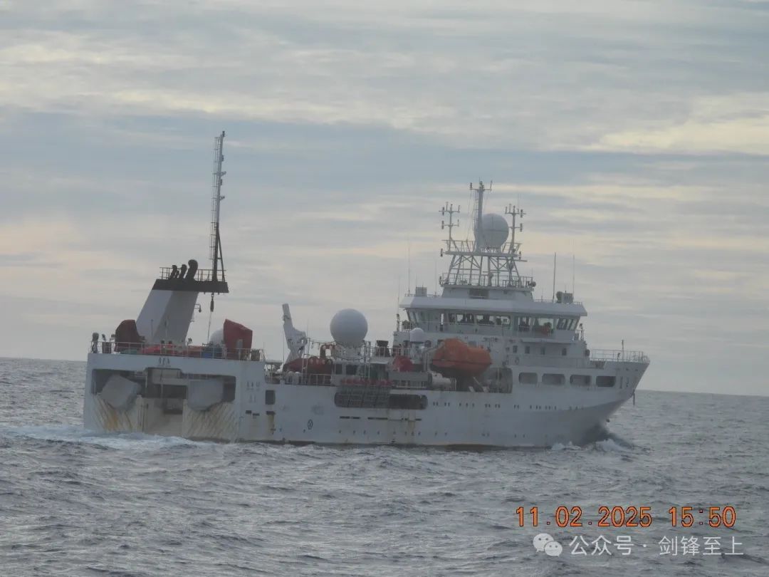 继续上强度!中国科考船反复横穿菲律宾海峡,对峙前线推进到菲律宾沿海 继续上强度!中国科考船反复横穿菲律宾海峡,对峙前线推进到菲律宾沿海