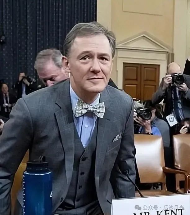 当警察向暴行下跪时,乌克兰的悲剧已经注定! 当警察向暴行下跪时,乌克兰的悲剧已经注定!