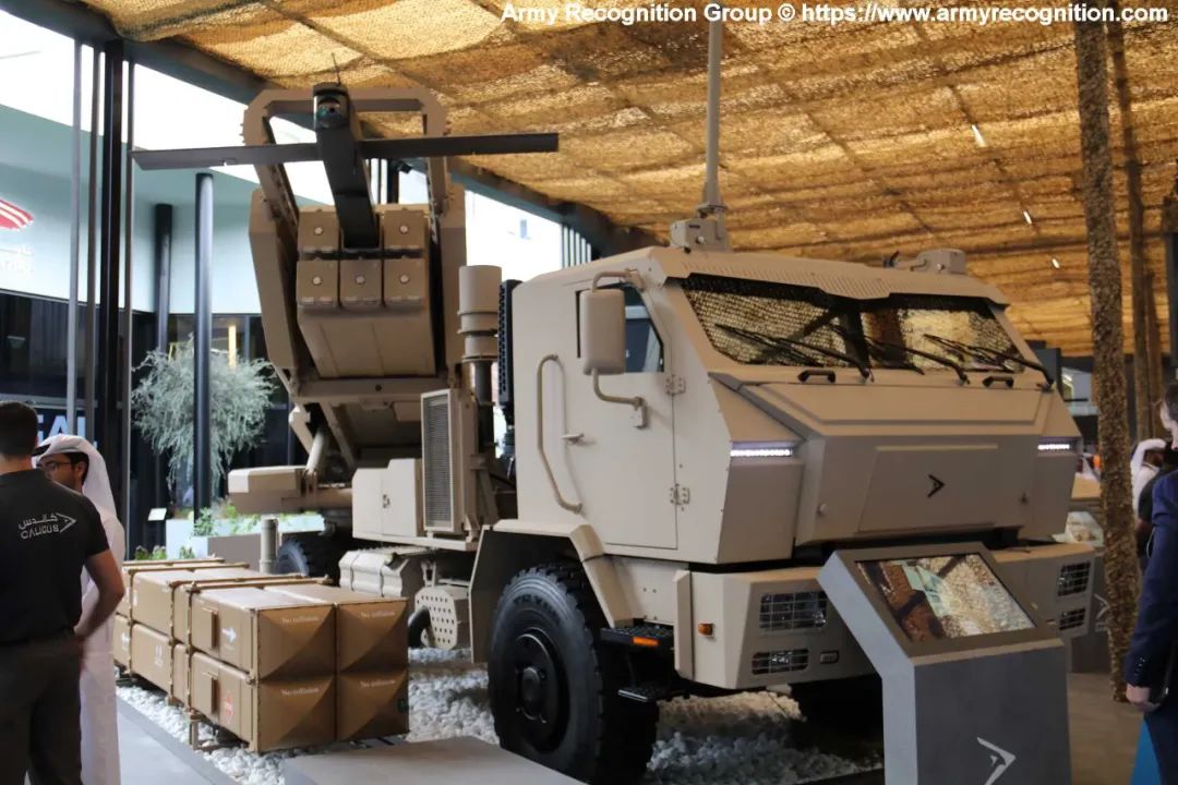 阿联酋展出新型火箭炮,35毫米高炮和自行火炮,全是引进技术 阿联酋展出新型火箭炮,35毫米高炮和自行火炮,全是引进技术