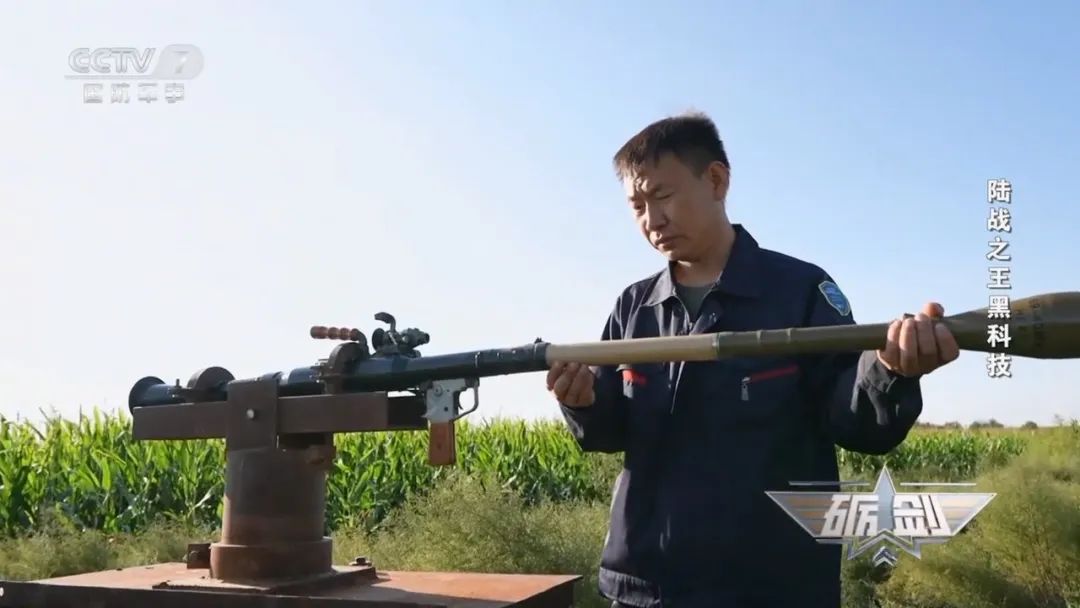 央视曝光:坦克主动防御系统“双发实弹拦截”,前所未有的自信 央视曝光:坦克主动防御系统“双发实弹拦截”,前所未有的自信