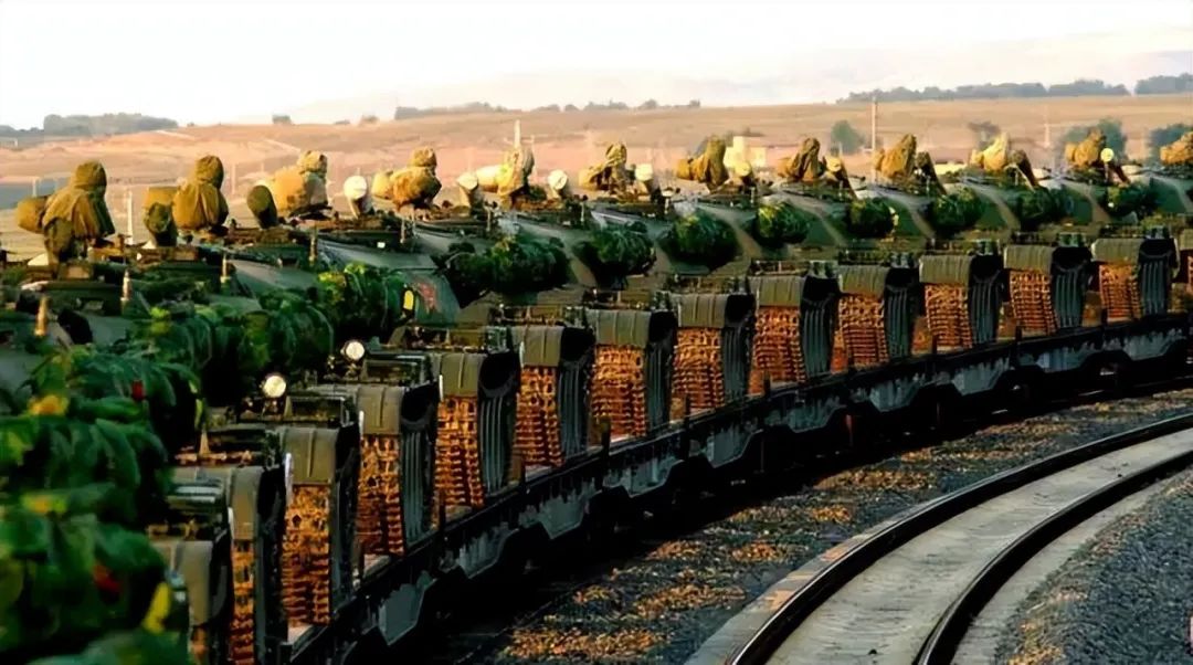 解放军坦克连的人数那么少,只有30名官兵,能顺利作战吗? 解放军坦克连的人数那么少,只有30名官兵,能顺利作战吗?