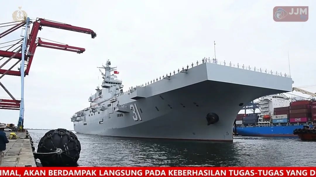 好家伙，“075两攻”出趟国就被看上了？印尼：我们也想要