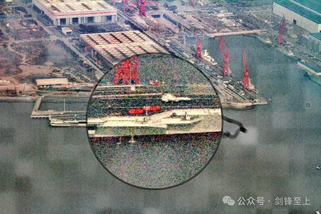 福建舰甲板再次出现弹射小车,六轮海试后又重走老路,难道之前并没有弹射舰载机? 福建舰甲板再次出现弹射小车,六轮海试后又重走老路,难道之前并没有弹射舰载机?