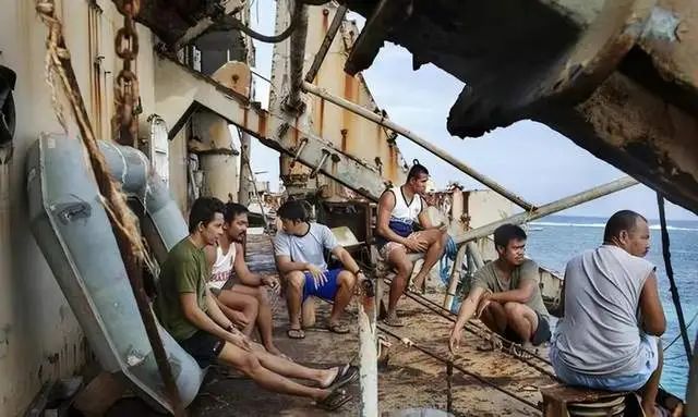 破船起火果然不简单,中方已经摸透,菲律宾对仁爱礁的所有企图 破船起火果然不简单,中方已经摸透,菲律宾对仁爱礁的所有企图