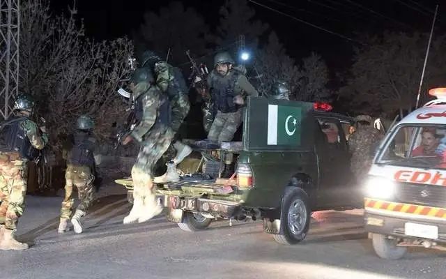 中国邻国遭遇血腥报复，3名士兵当场战死，是时候提高警惕了