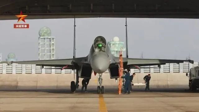 难怪翼龙无人机、歼16全都出动,菲军战斗机要来了,黄岩岛上空激烈对峙! 难怪翼龙无人机、歼16全都出动,菲军战斗机要来了,黄岩岛上空激烈对峙!