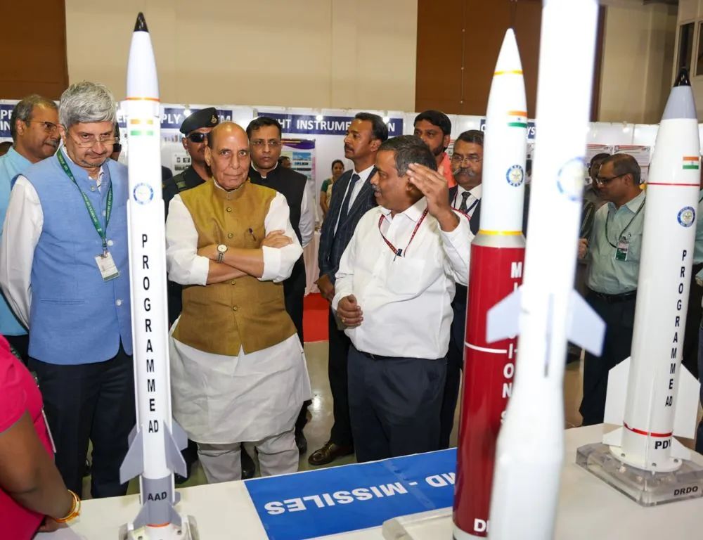 印度展示两种高超音速弹道导弹,但个顶个的外形奇葩 印度展示两种高超音速弹道导弹,但个顶个的外形奇葩