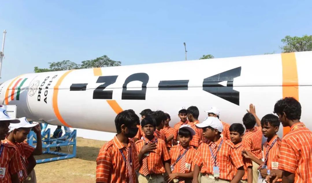 印度展示两种高超音速弹道导弹,但个顶个的外形奇葩 印度展示两种高超音速弹道导弹,但个顶个的外形奇葩