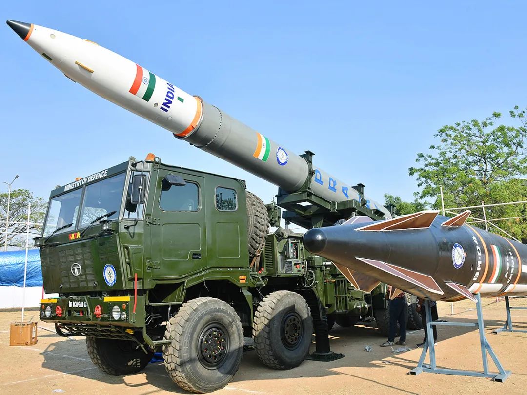 印度展示两种高超音速弹道导弹,但个顶个的外形奇葩 印度展示两种高超音速弹道导弹,但个顶个的外形奇葩