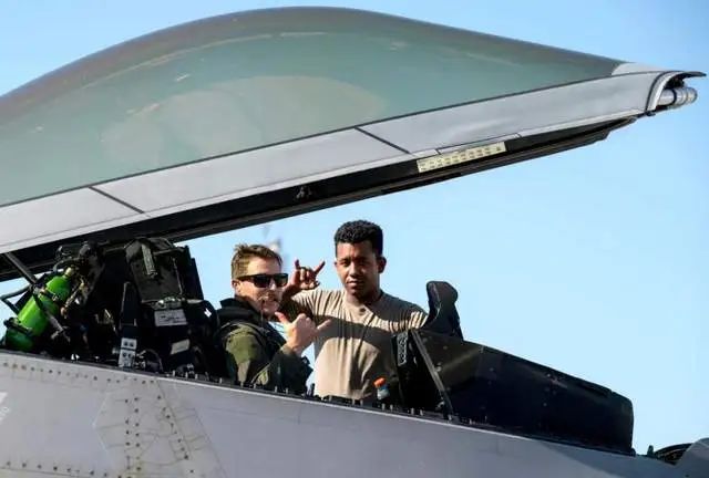 放话“侵闯黄岩岛领空”后,菲律宾最强战机,一夜间凭空蒸发 放话“侵闯黄岩岛领空”后,菲律宾最强战机,一夜间凭空蒸发