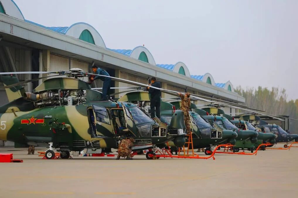 配备4型上千架武直,解放军陆航将全面扩编,一大趋势势不可当?