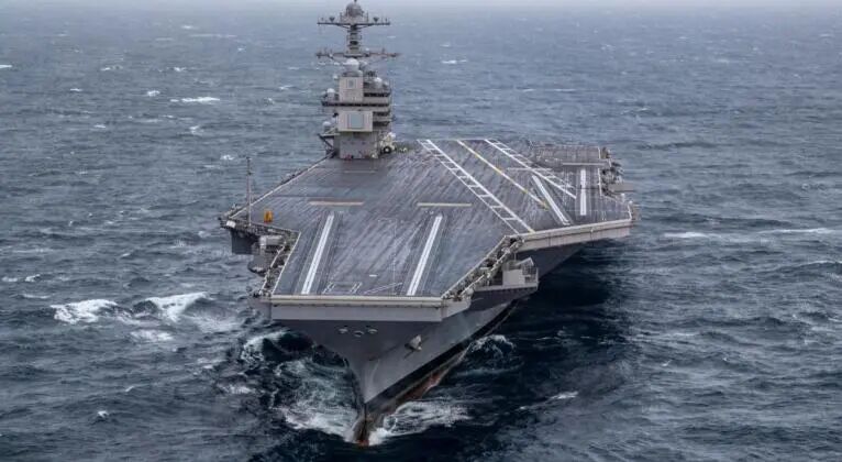 美媒：中国正在建造世界最大航母，满载排水量超11万吨