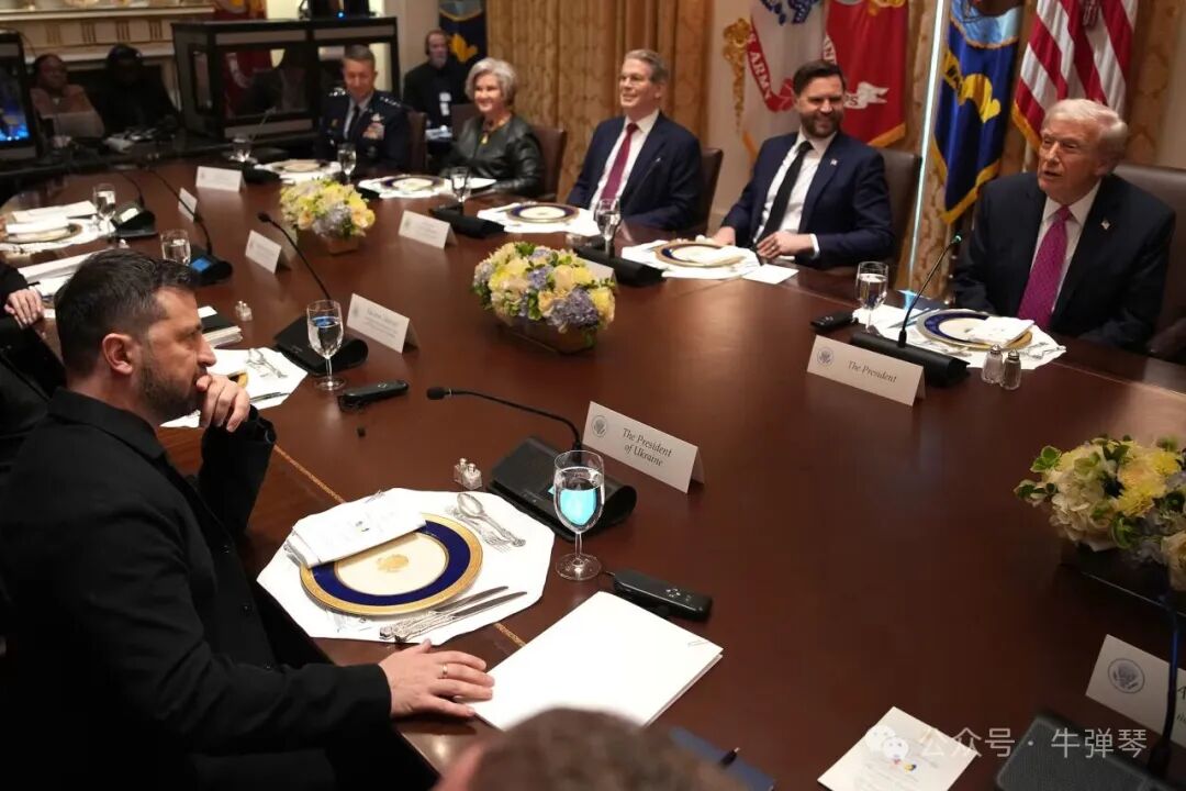 乌克兰总统弗拉基米尔·泽连斯基周五与美国总统唐纳德·特朗普会谈。