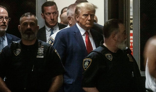 特朗普激动难耐,给会谈打12分,称对华关税减半,明年4月访华