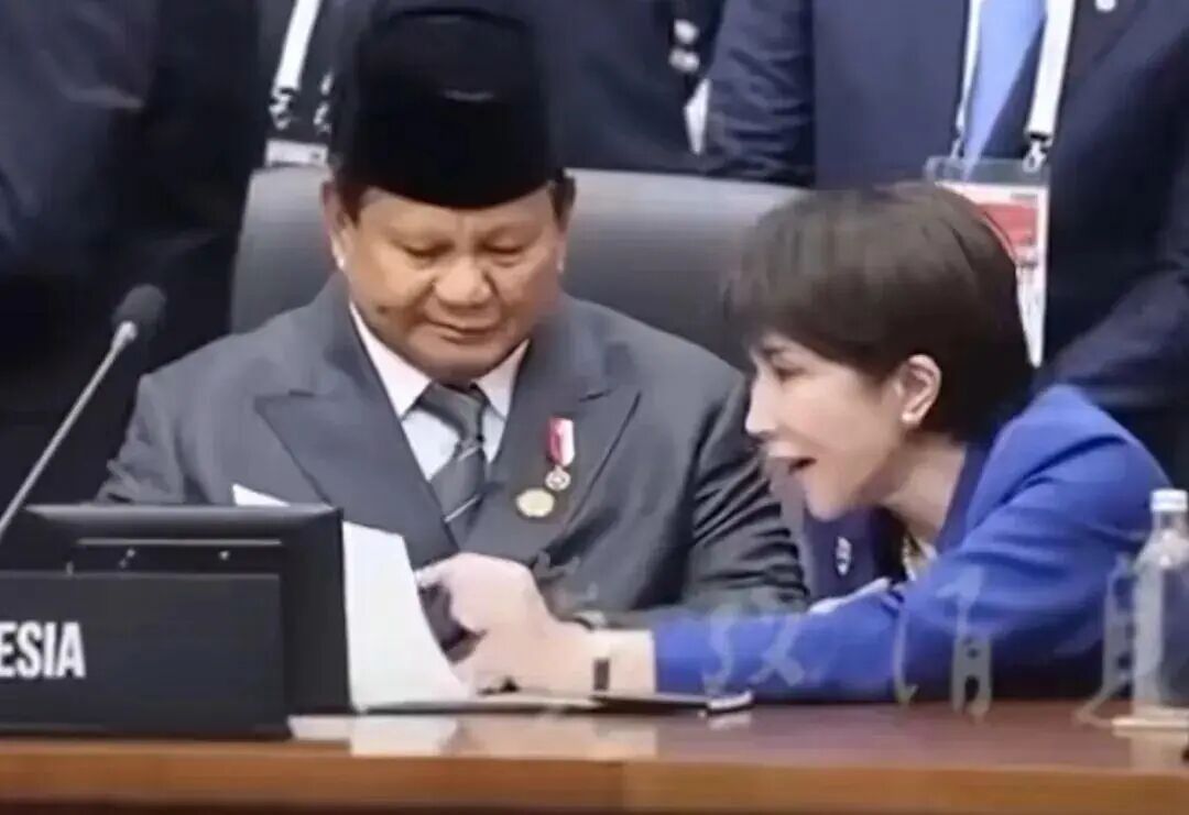 高市早苗太“压抑”了！