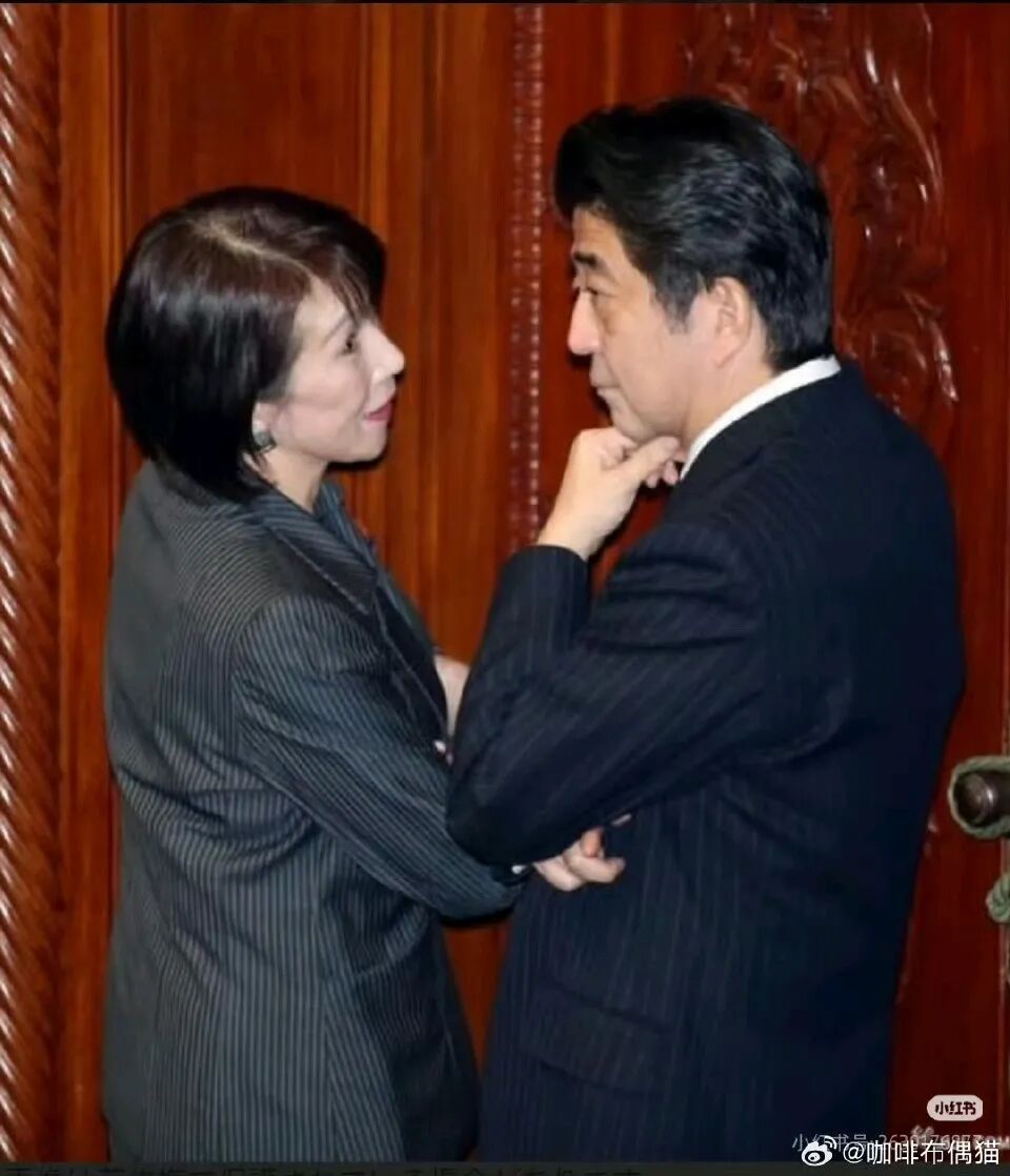 高市早苗太“压抑”了！