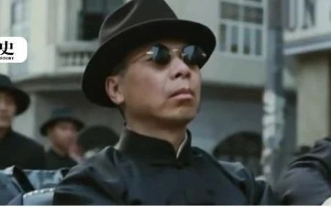 卖水果的杜月笙，是如何成为民国江湖大佬的？