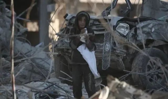 大地震后，西方要求叙利亚断腿乞求