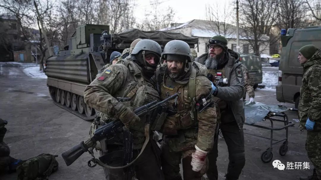 一日两胜：比洛戈里夫卡易手，巴赫穆特的火力合围！