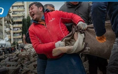 土耳其大地震1万多人死亡：房地产泡沫、贪腐、豆腐渣一样的房子