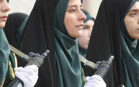 伊朗该如何改变世界？