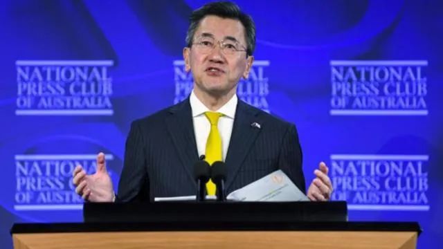 这个撺掇反华的日本外交官，要跑？