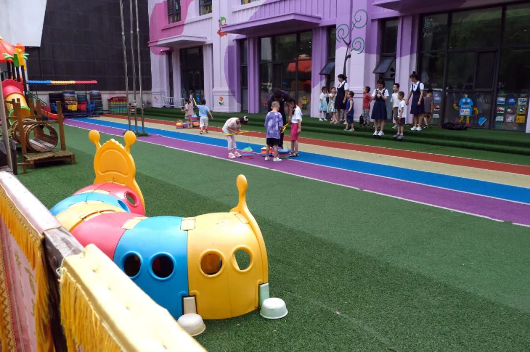 生源不够，央企机关幼儿园对外招生，园长称“20多年首次”！专家：首轮幼儿园关停潮已经到来