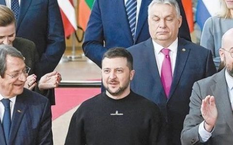 最后的“孤勇者”，能阻挡美国将世界拖下深渊么？