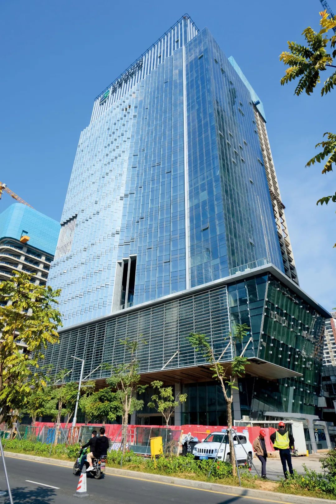 深圳太“挤”！工厂都开始上楼了