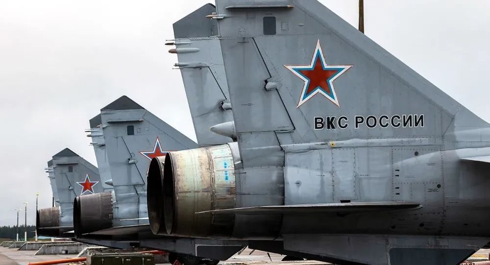 全球军费暴涨！中国军费只增长7.2%，会不会太少了？